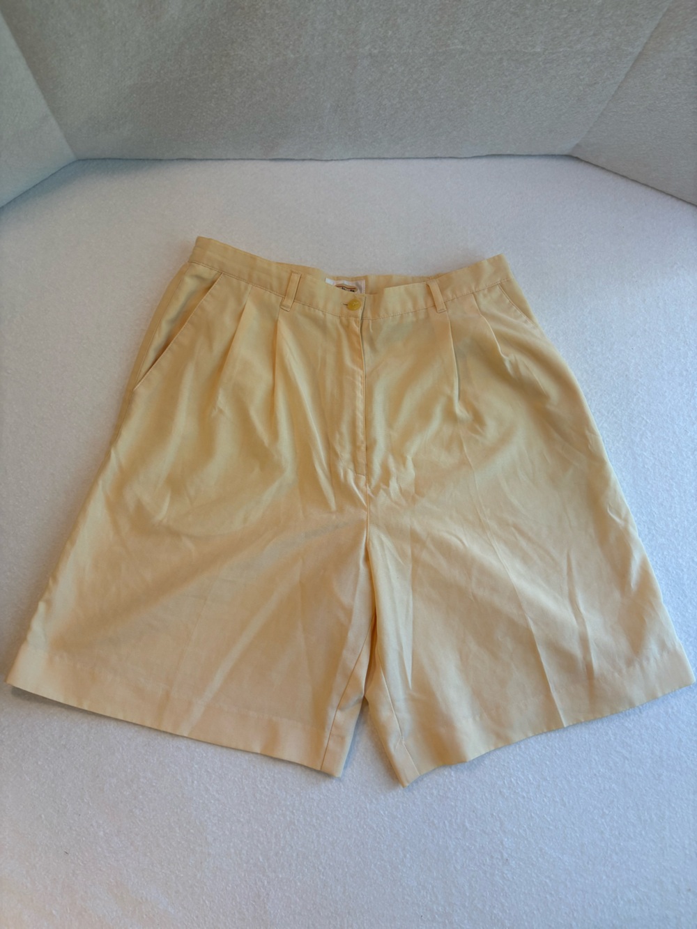 Vintage Talbots Butter Yellow Women's Pleated Bermuda Shorts